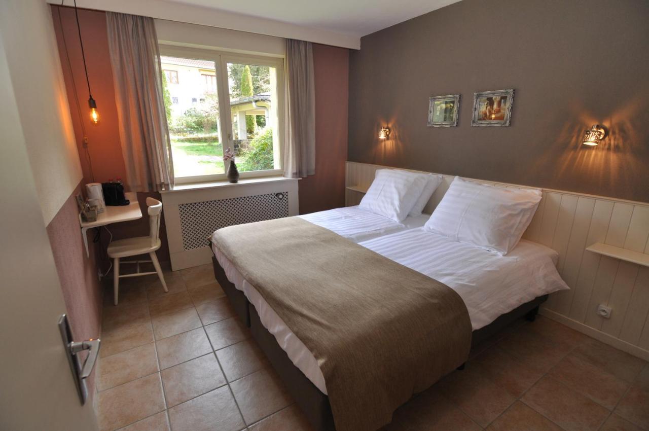 Chambres Et Table D'Hotes Vie La Vie Bains-les-Bains Exterior foto